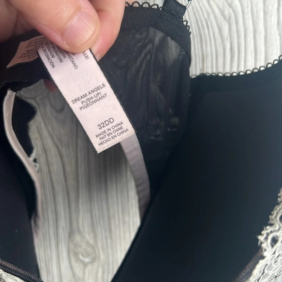 Victoria's Secret Dream Angels Push-Up 32DD Black Lace Sparkles - Picture 3 of 5
